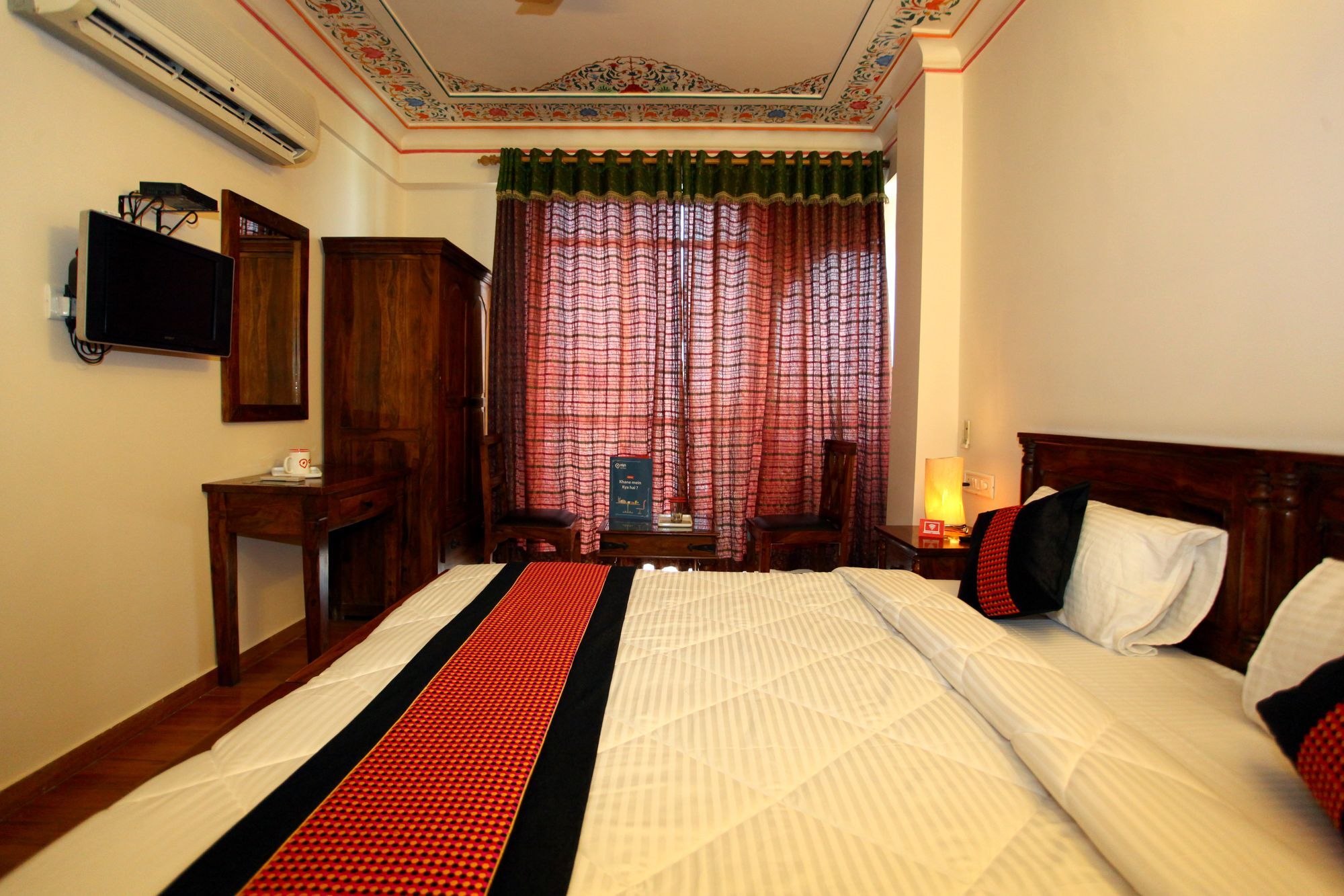 Oyo 2105 Hotel Royal Sheraton Džajpur Exteriér fotografie